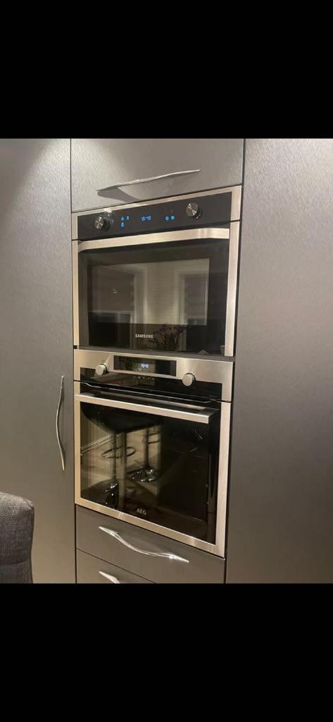10 Min Walk From World Championship *