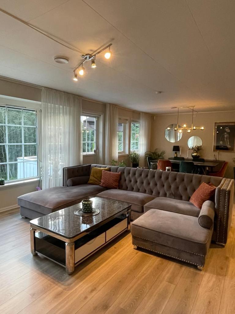 Villaer 10 Min Walk From World Championship *